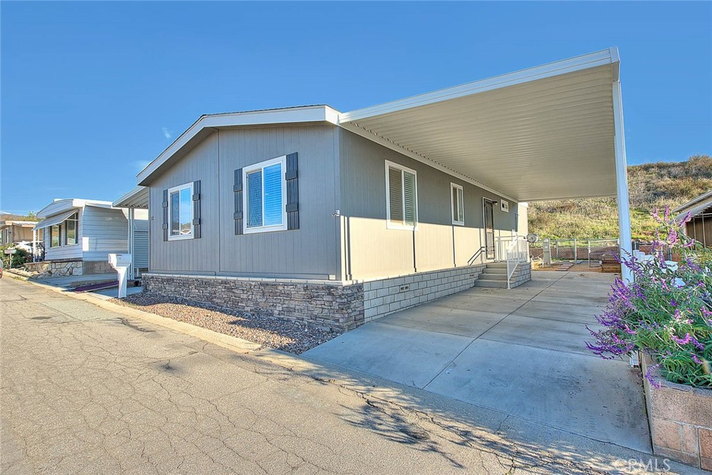 10320 Calimesa BLVD 12