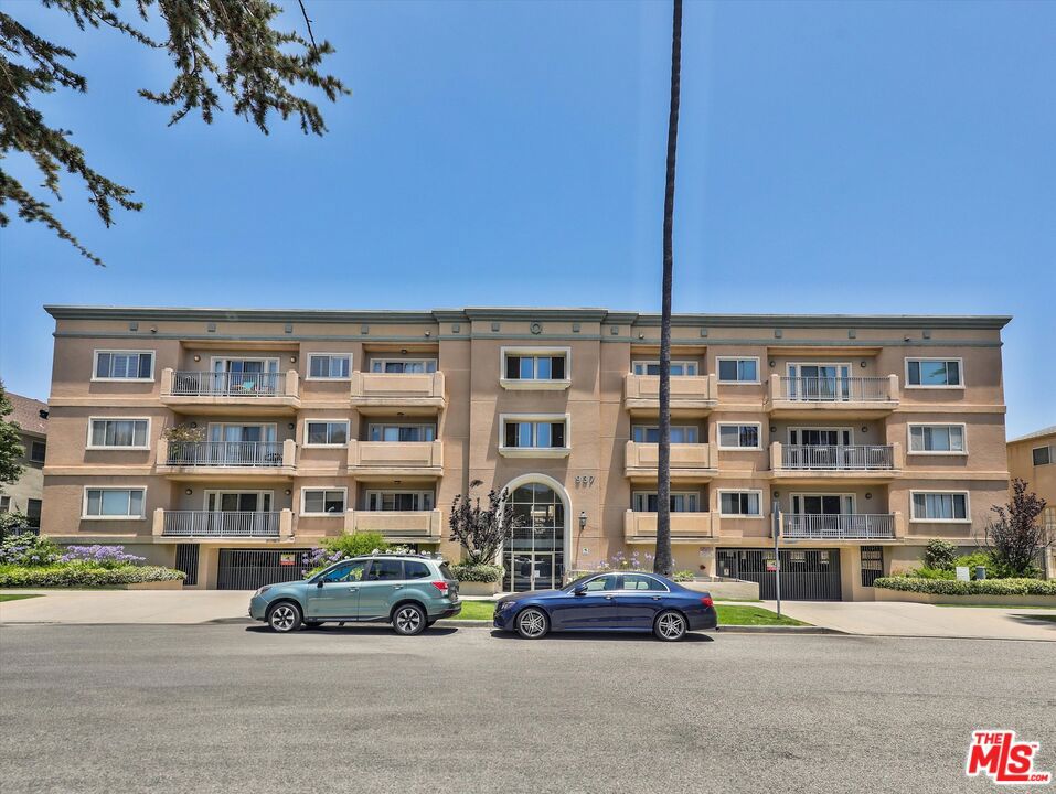 Prime LOCATION in Santa Monica: Top floor condo in good condition and in a well maintained building. North of Wilshire neighborhood and a short distance to the Beach, and steps out to renowned Montana Ave shops and dining. The unit is facing West with bright day time Sun light. Inviting open floor plan boasts living room fireplace and private balcony. Kitchen features stainless steel appliances. Spacious bedroom with large walk in closet. 2nd large closet in the hall way, In unit Washer and Dry in laundry room with more cabinet for towels, Large bathroom, Assigned parking space in secure, gated community garage. There are 2 ! storage rooms: one near the parking space in garage, one near the home on 3rd floor. Building offers Elevator, Courtyard, Fitness Center and Club Room. Acclaimed school district: Roosevelt Elementary and Lincoln Middle School. Enjoy the finest of coastal living in one of the best neighborhood in Santa Monica