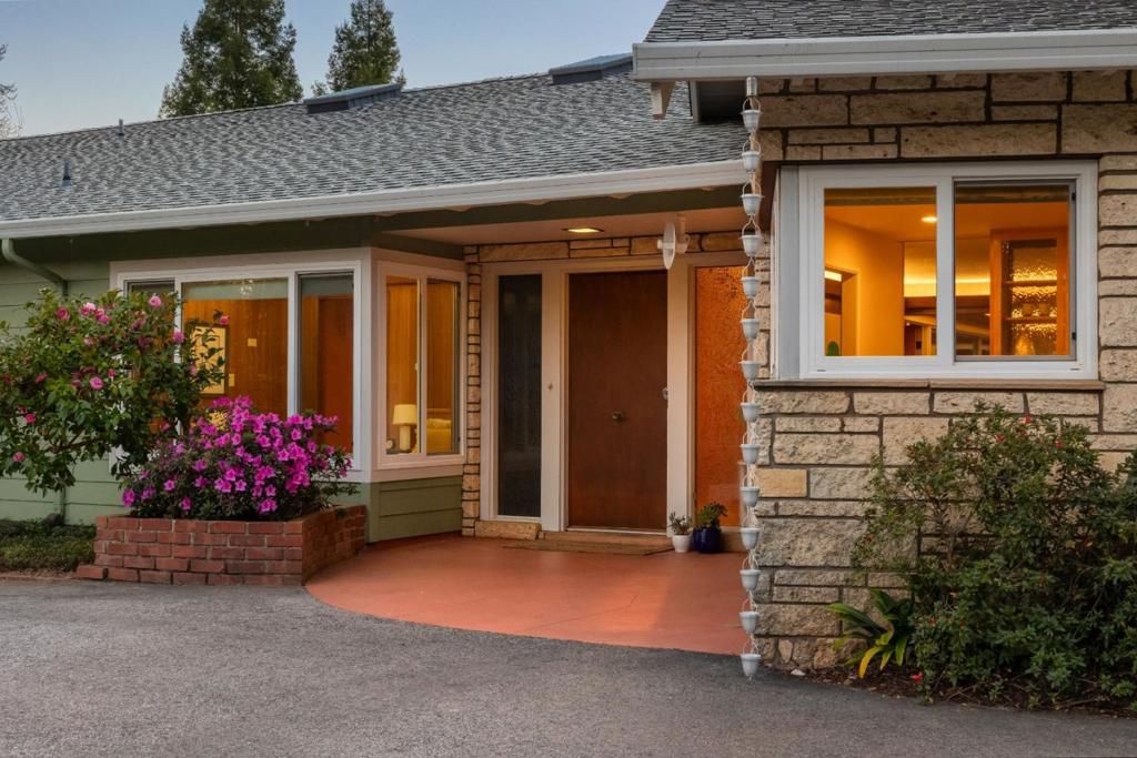 Photo of 150 McGivern Way, Santa Cruz, CA 95060 (MLS # ML82039071)