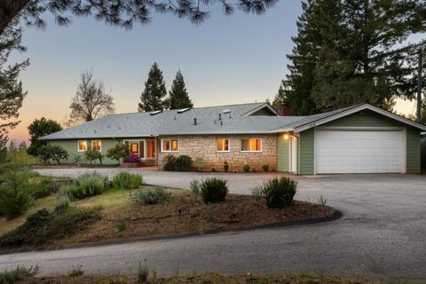 Photo of 150 McGivern Way, Santa Cruz, CA 95060 (MLS # ML82039071)