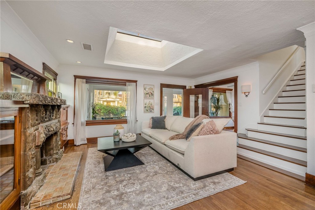 227 Ximeno Avenue