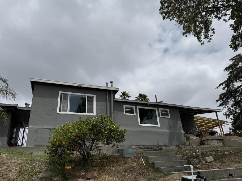 1305 Bakersfield