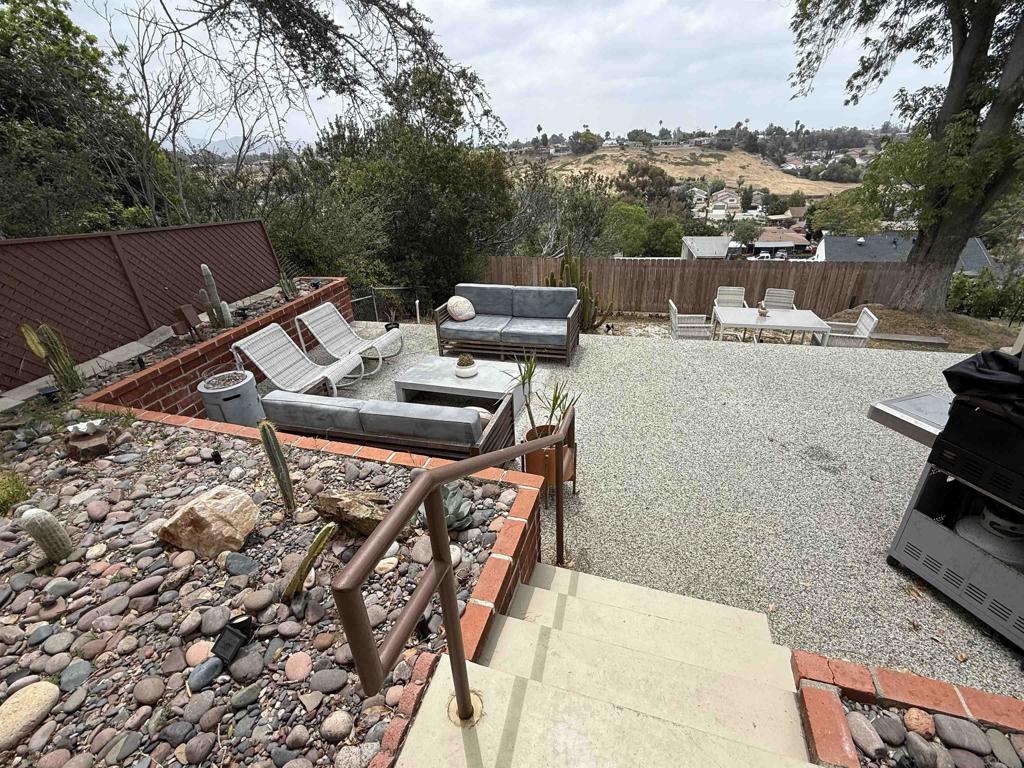 1305 Bakersfield