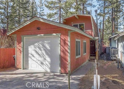 Photo of 337 W Sherwood BLVD, Big Bear City, CA 92314 (MLS # SW26173889)