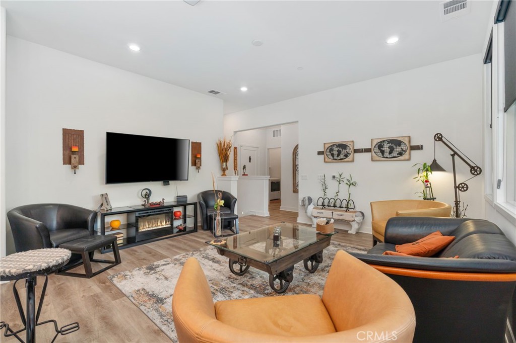 129 Carlow, Irvine CA 92618 - Photo 22