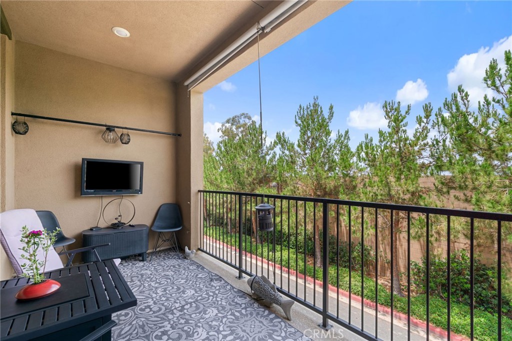 129 Carlow, Irvine CA 92618 - Photo 40