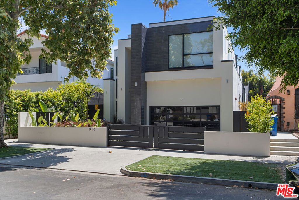 Properties 2 816 N Sycamore Avenue