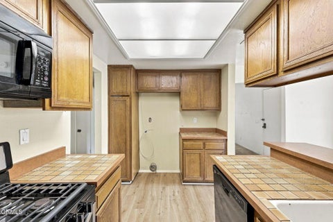 Tiny photo for 505 Taxco Court, Camarillo, CA 93010 (MLS # V1-38249)