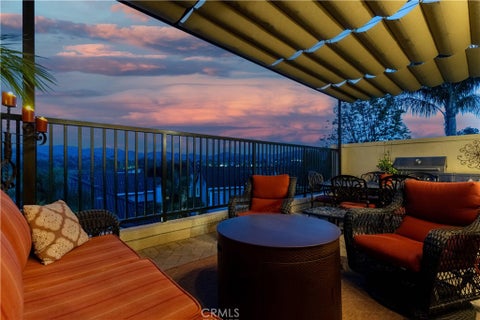 Photo of 650 Ivywood Lane #E, Simi Valley, CA 93065 (MLS # SR26111277)