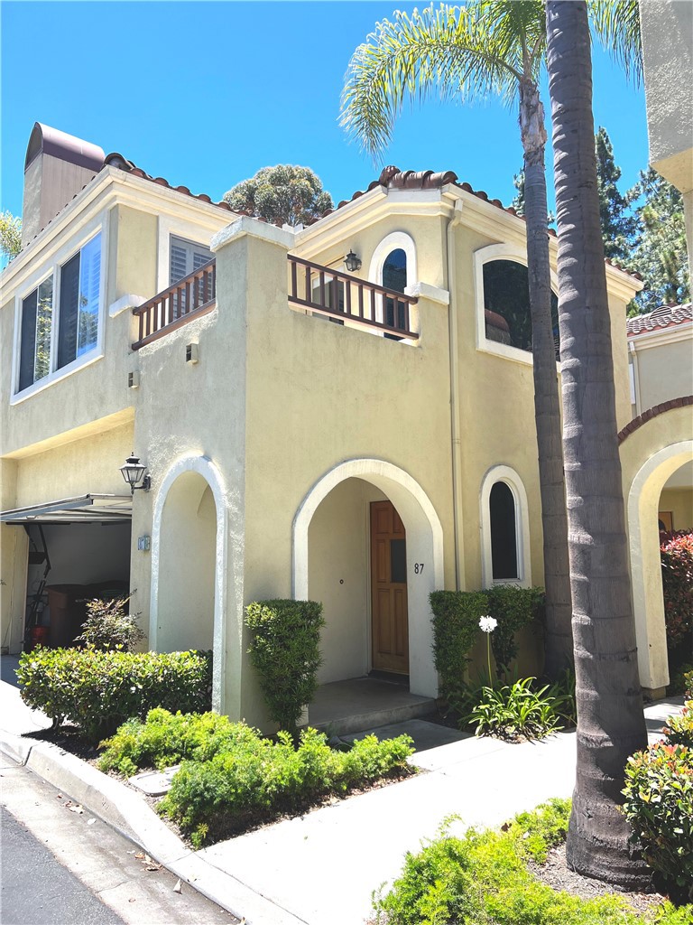 Located in the secure and exclusive "Montelena" community, this home is a perfect blend of openness and brightness. The HOA offers a pool and spa for residents to enjoy. Upstairs, you'll find upgraded, newer engineered wood flooring, while the bathrooms and kitchen feature stylish slate tiles. The kitchen boasts large granite countertops. Two balconies offer lovely views, and the living and dining area is spacious and welcoming, complete with a cozy gas fireplace, plenty of large windows, and plantation shutters. The master bedroom includes a convenient walk-in closet. This well maintained home is in excellent condition and ready to move in. Additionally, it features a detached two-car garage. The location is ideal, with close proximity to shops, restaurants, a movie theater, parks, and the beautiful Laguna Beach just minutes away. Great Capistrano Unified district. Pets may be considered for this property.
