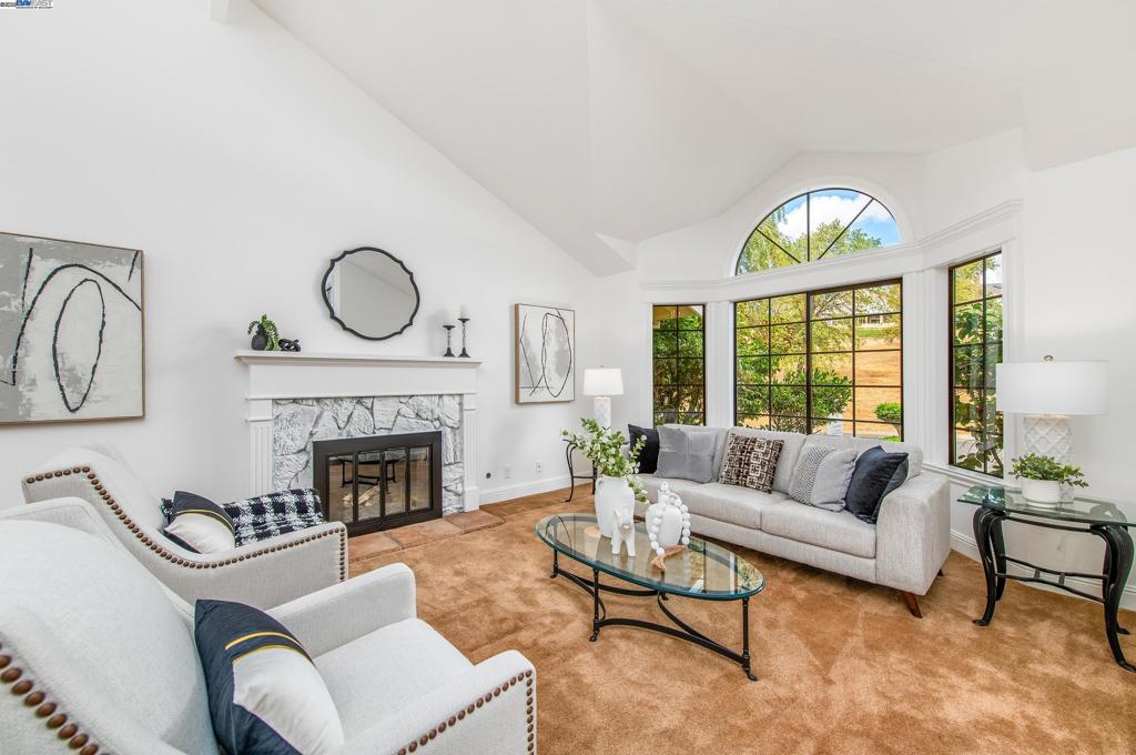 VINTAGE HILLS II - Residential