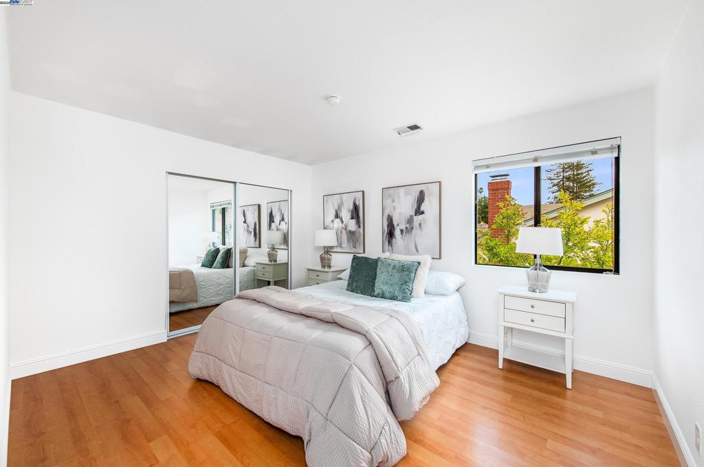VINTAGE HILLS II - Residential