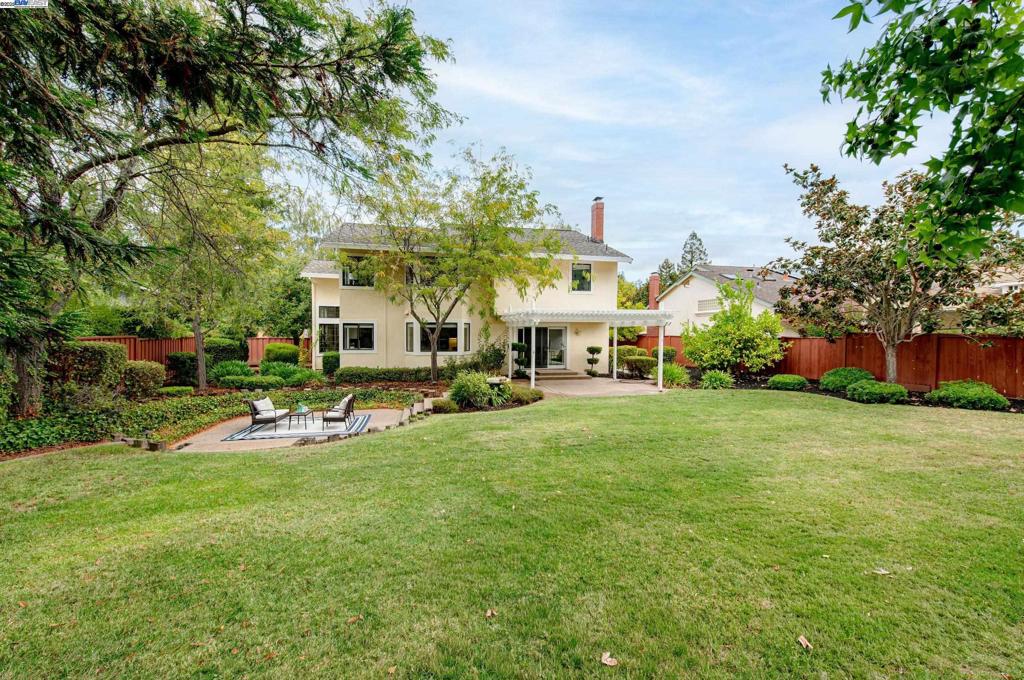 VINTAGE HILLS II - Residential