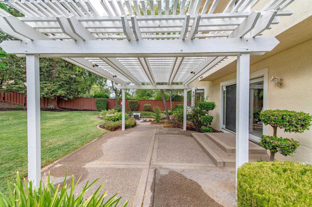 VINTAGE HILLS II - Residential