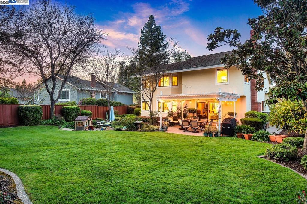 VINTAGE HILLS II - Residential