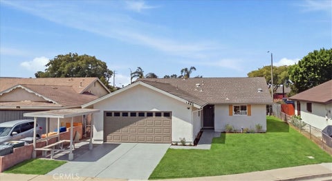 Photo of 221 Vegas Drive, Oxnard, CA 93030 (MLS # SR26196236)