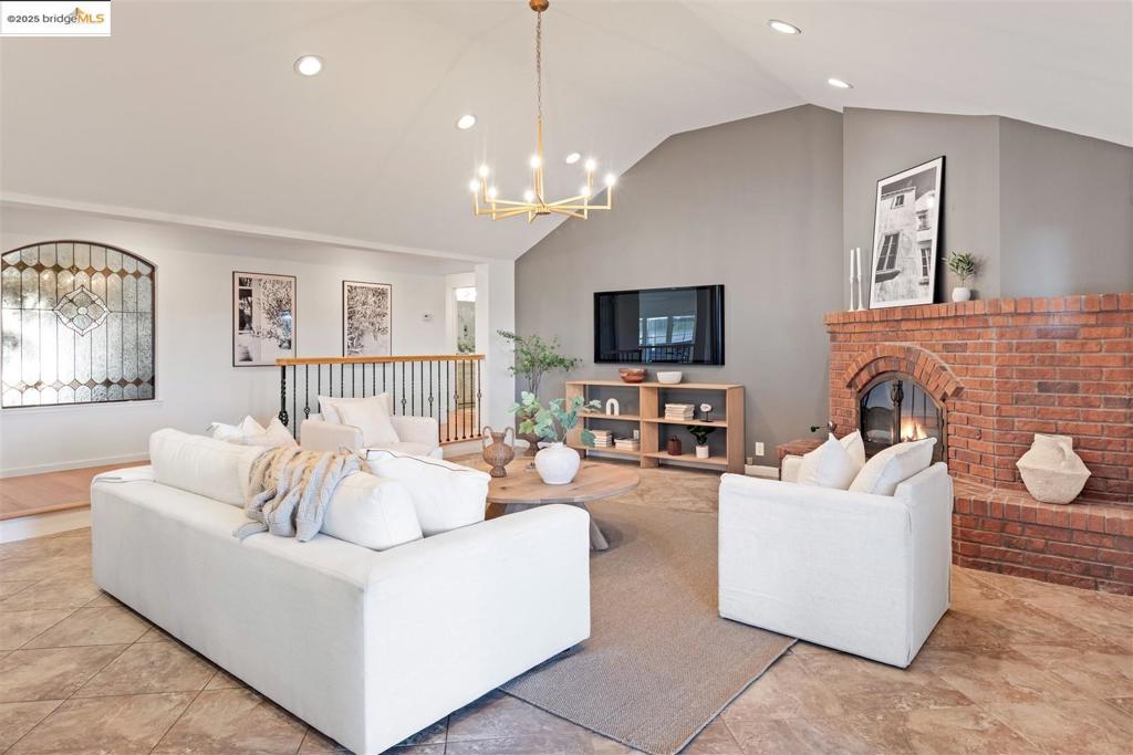 CASTRO VALLEY - Residential