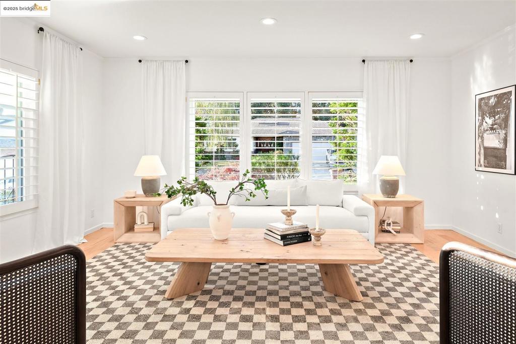 CASTRO VALLEY - Residential