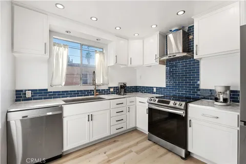 527 Cedar Ave Unit 2E, Long Beach, CA 90802 - MLS#: SB25269788