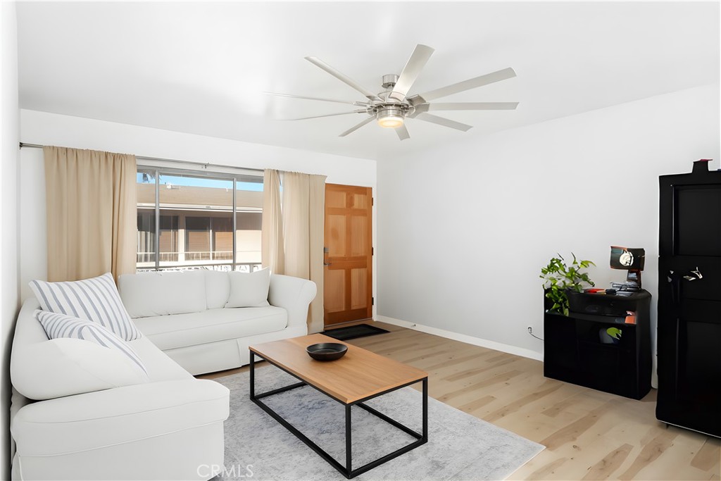 527 Cedar 2E