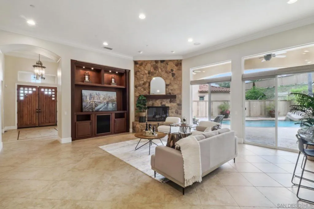 San Diego, California 92128, United States, 5 Bedrooms Bedrooms, ,7 BathroomsBathrooms,Residential,Pending,100489