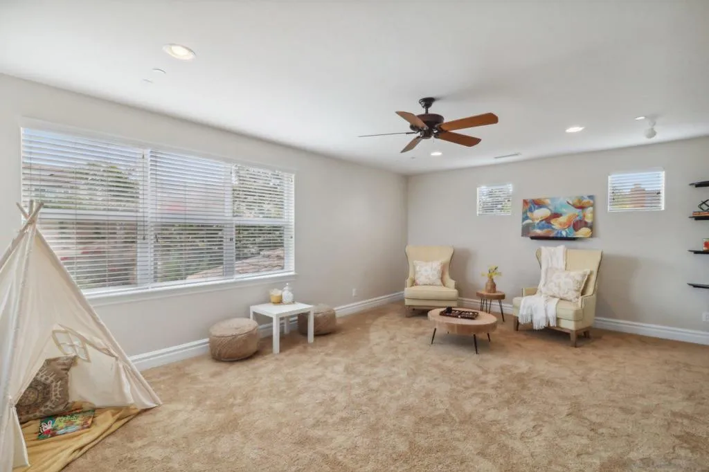 San Diego, California 92128, United States, 5 Bedrooms Bedrooms, ,7 BathroomsBathrooms,Residential,Pending,100489