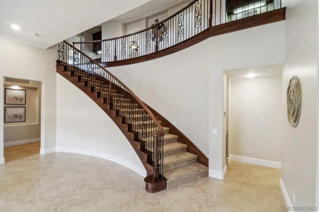 San Diego, California 92128, United States, 5 Bedrooms Bedrooms, ,7 BathroomsBathrooms,Residential,Pending,100489