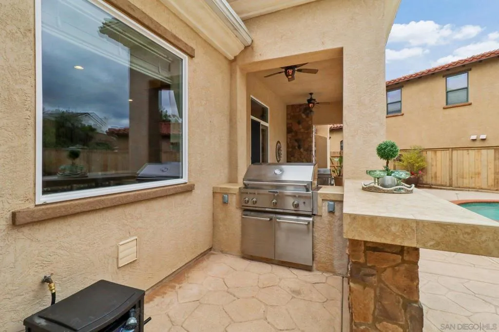 San Diego, California 92128, United States, 5 Bedrooms Bedrooms, ,7 BathroomsBathrooms,Residential,Pending,100489