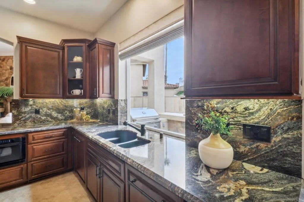 San Diego, California 92128, United States, 5 Bedrooms Bedrooms, ,7 BathroomsBathrooms,Residential,Pending,100489