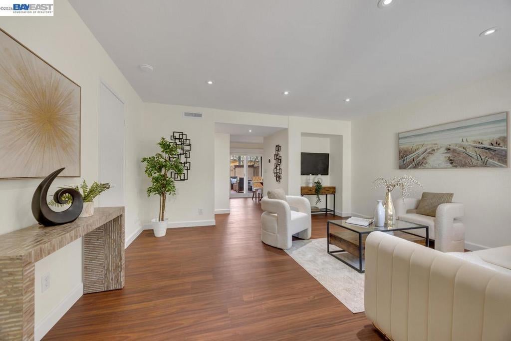 4452 Del Valle Pkwy