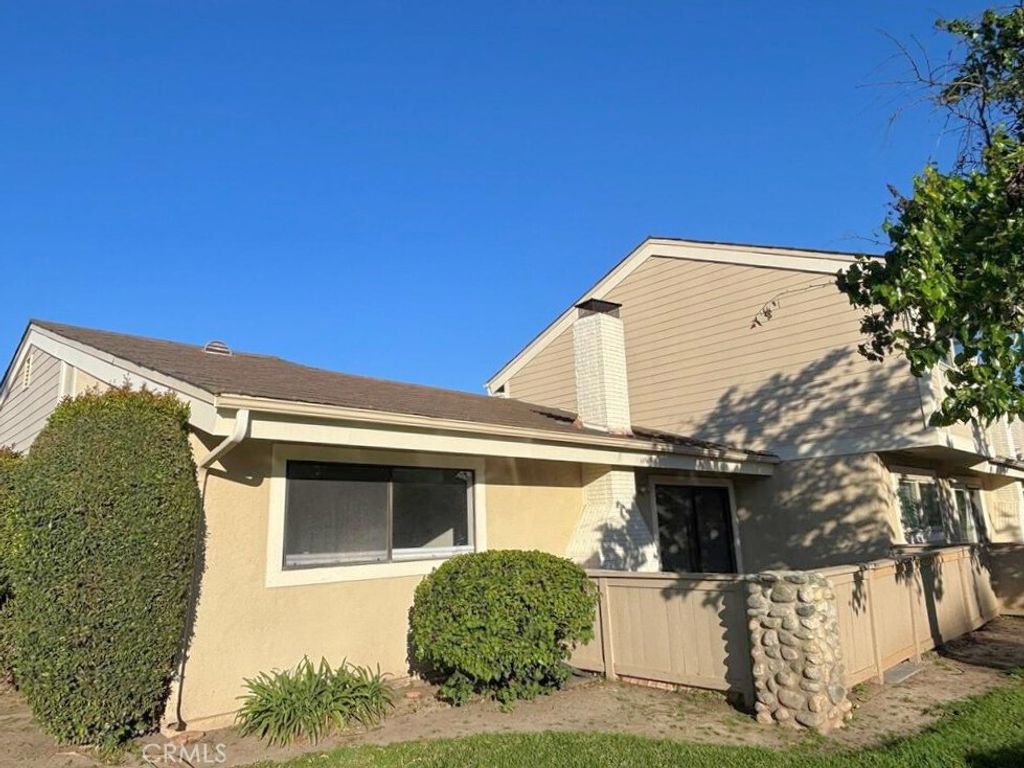 Photo of 15 Driftwood, Irvine, CA 92604 (MLS # OC26052737)