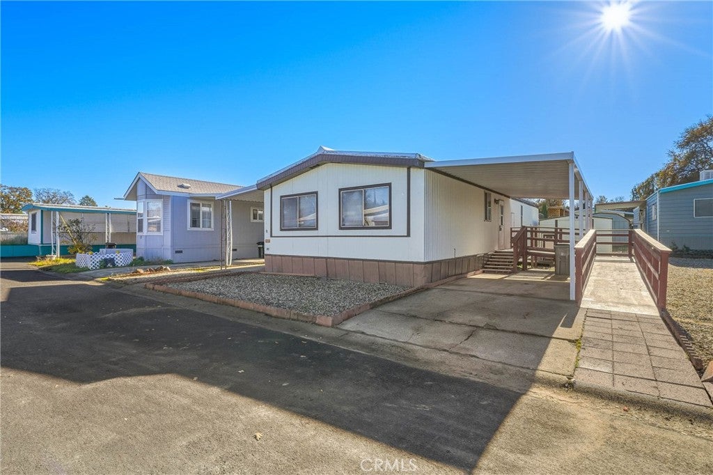1025 Martin Street 10
