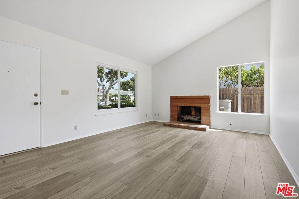 3530 Via Marina Avenue