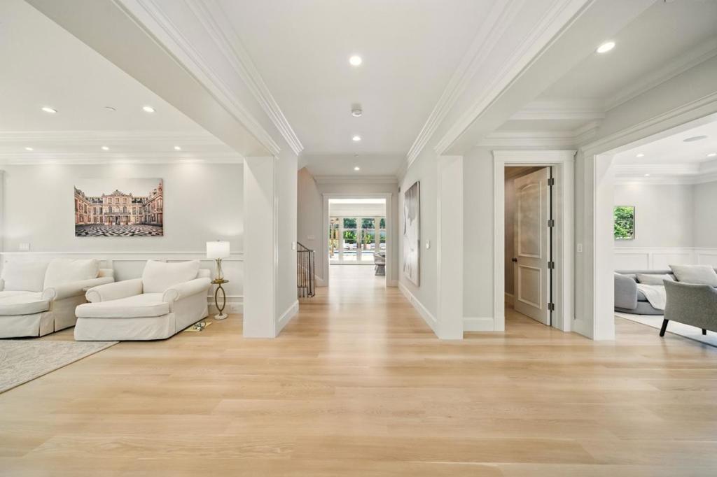 830 Bromfield Road
