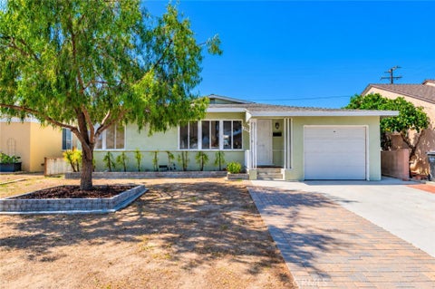 Photo of 15519 Gard AVE, Norwalk, CA 90650 (MLS # CV26212358)