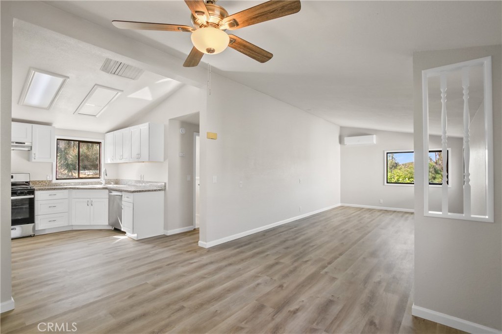 28594 Avenida Gaviota