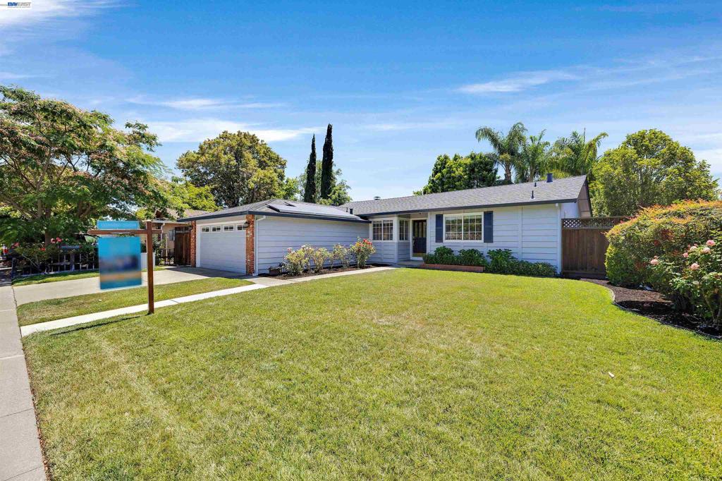 4094 Cristobal Way