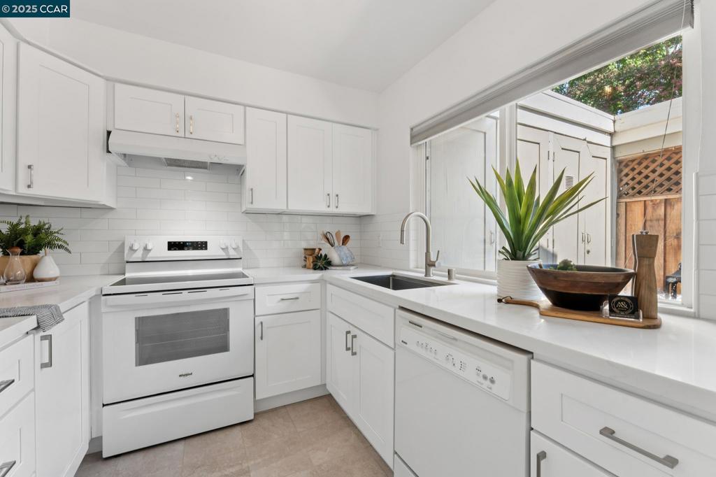 Walk to Downtown Danville! Beautifully updated townhome in popular Garden Creek! NEW Kitchen Cabinets, quartz counter tops, sink & oven. It also opens to the private patio. Mature landscaping creates the established feel of this conveniently located neighborhood. Walk to downtown shops, farmer’s market, restaurants, events or take a stroll on the Iron Horse Trail. This home is a wonderful blend of convenience and tranquility Main level powder room. The open staircase leads you up to the three bedrooms and two beautifully updated full baths, including the spacious master suite. The carport has two spaces for dedicated parking. This is a wonderful opportunity to live in the heart of Danville and enjoy the benefits of low maintenance townhome living. Welcome to this Westside Danville charmer!