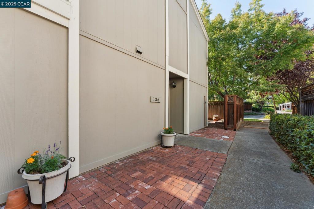GARDEN CREEK - Residential