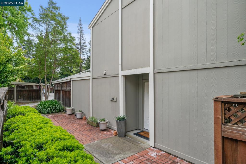 GARDEN CREEK - Residential