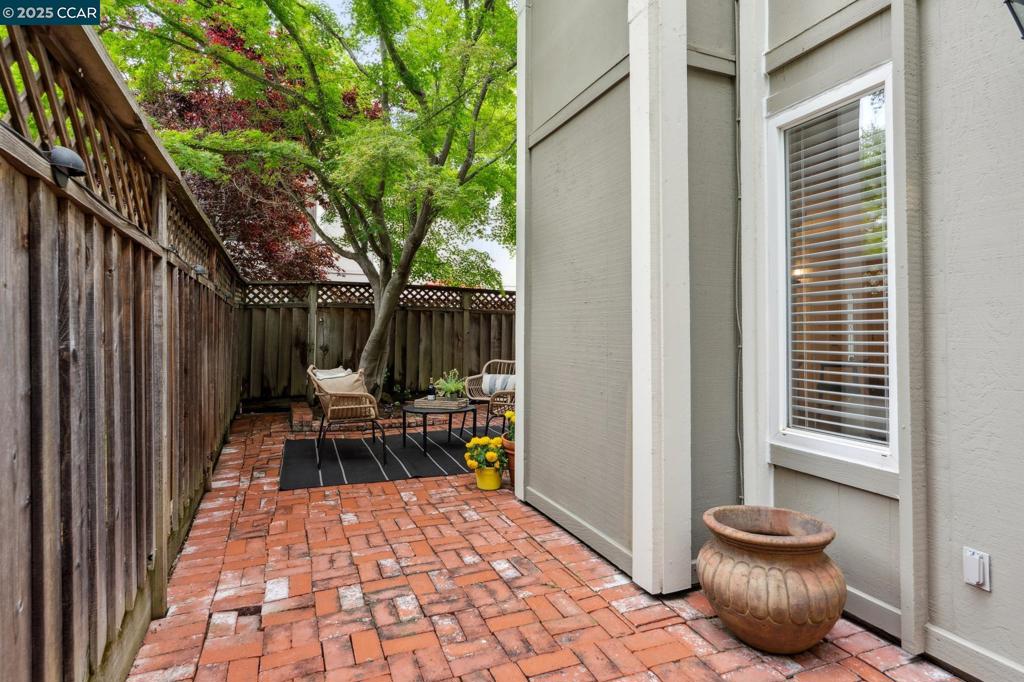 GARDEN CREEK - Residential