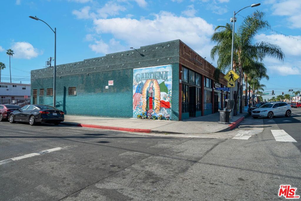 830 W Gardena Boulevard