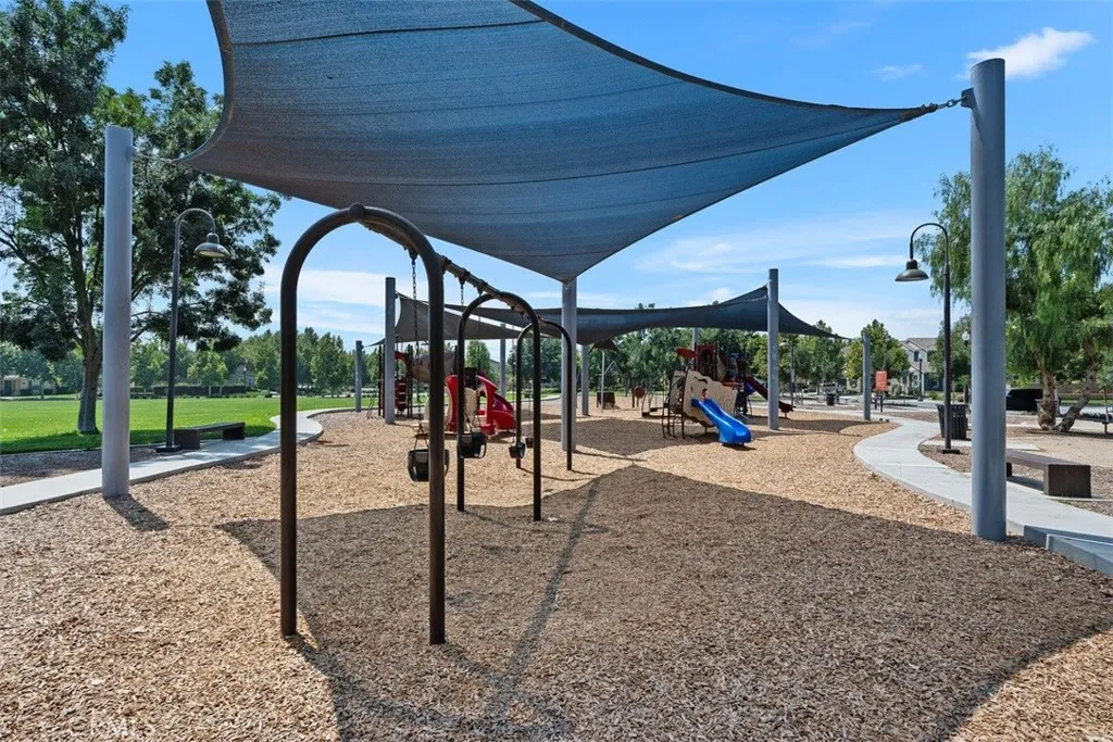 Ontario, California 91762, United States, 3 Bedrooms Bedrooms, ,3 BathroomsBathrooms,Residential,Active,196092