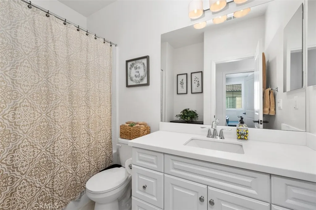 Ontario, California 91762, United States, 3 Bedrooms Bedrooms, ,3 BathroomsBathrooms,Residential,Active,196092