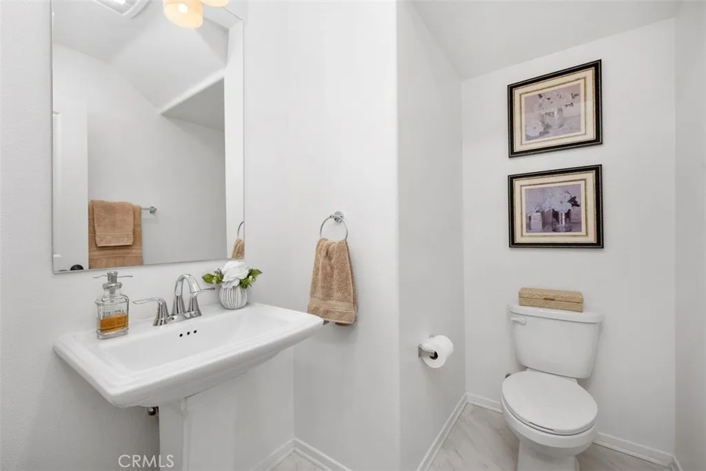 Ontario, California 91762, United States, 3 Bedrooms Bedrooms, ,3 BathroomsBathrooms,Residential,Active,196092