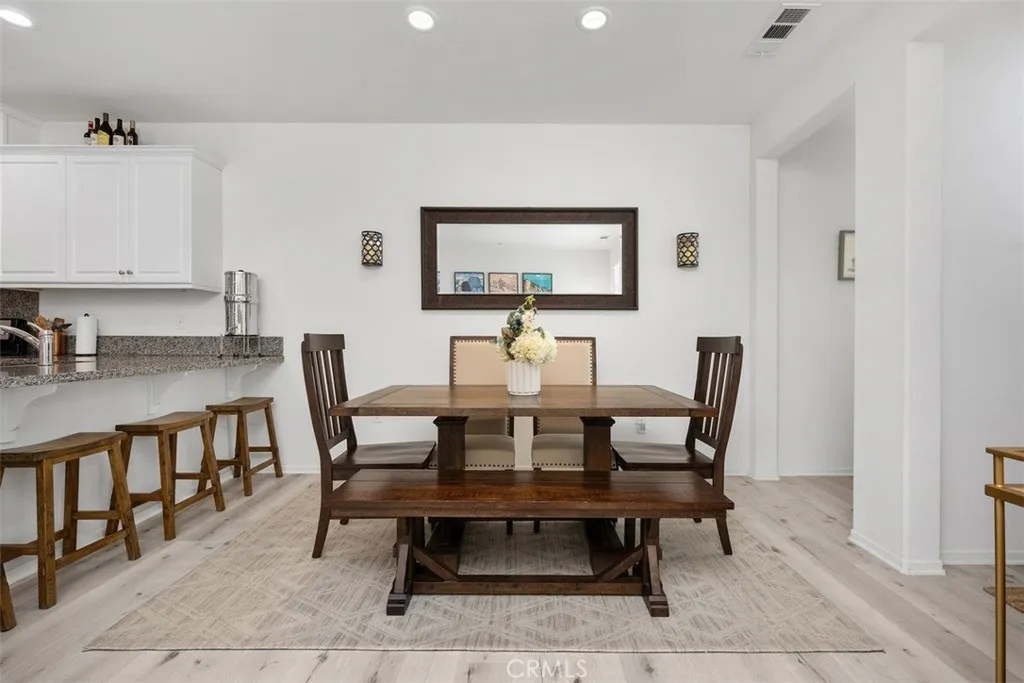 Ontario, California 91762, United States, 3 Bedrooms Bedrooms, ,3 BathroomsBathrooms,Residential,Active,196092