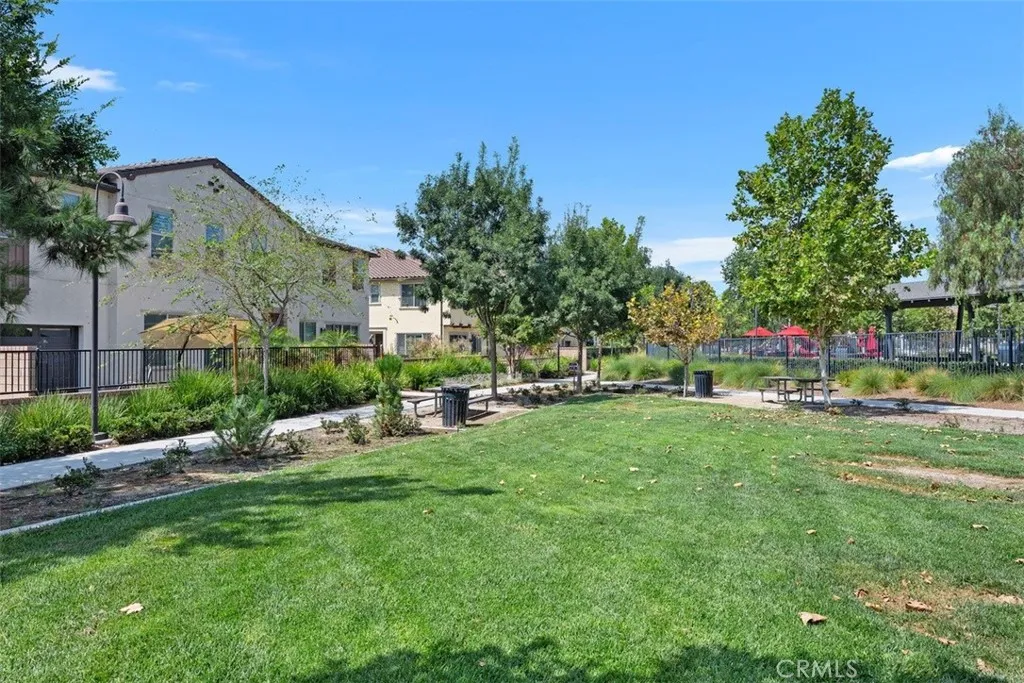 Ontario, California 91762, United States, 3 Bedrooms Bedrooms, ,3 BathroomsBathrooms,Residential,Active,196092