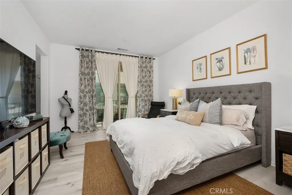 Ontario, California 91762, United States, 3 Bedrooms Bedrooms, ,3 BathroomsBathrooms,Residential,Active,196092