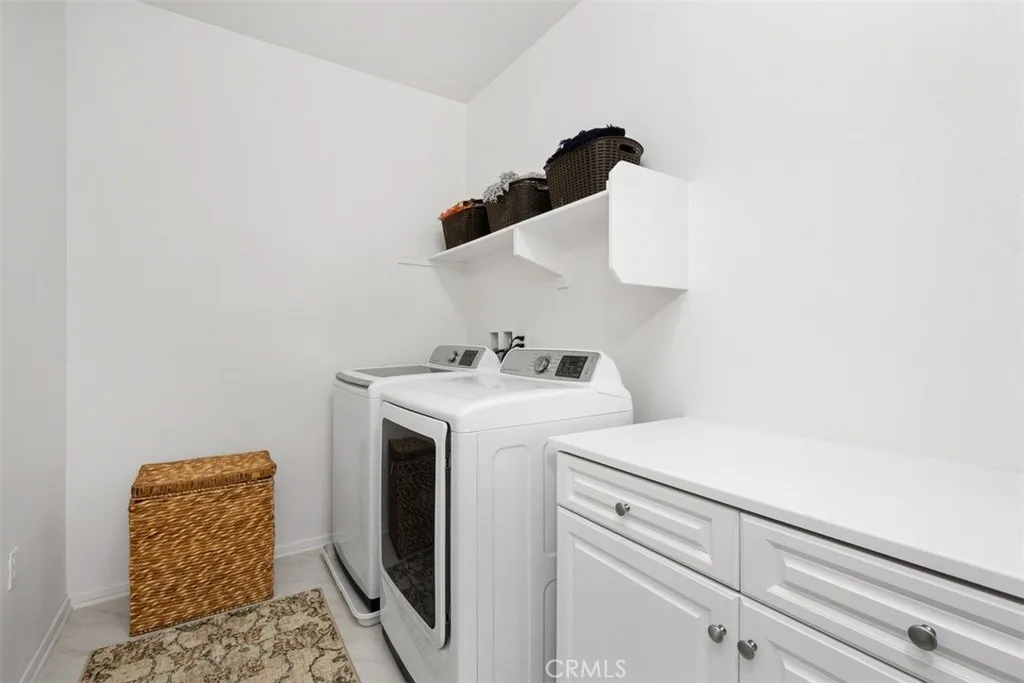 Ontario, California 91762, United States, 3 Bedrooms Bedrooms, ,3 BathroomsBathrooms,Residential,Active,196092