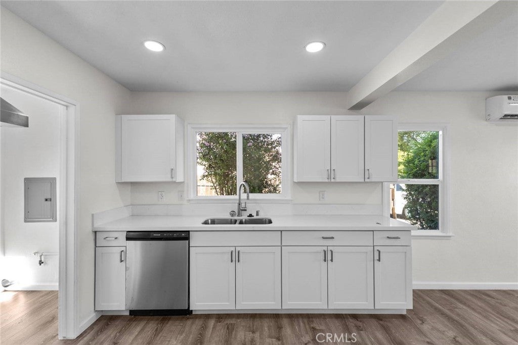 304 E 28th Street